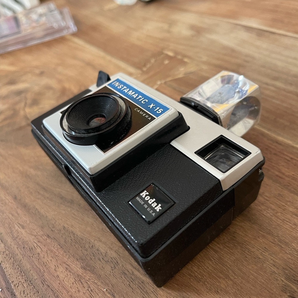 Vintage Instamatic X-15 Kodak Camera - Picture 2 of 8